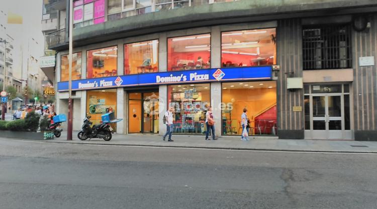 Domino's Pizza