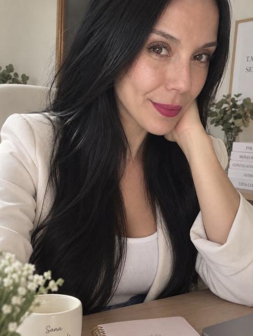 Jenifer Lomar